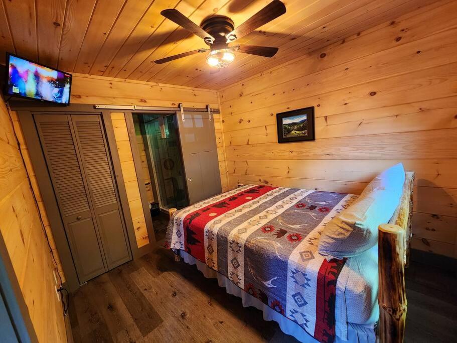 Dancing Bear Cabin- Relax & Enjoy! Sevierville Esterno foto