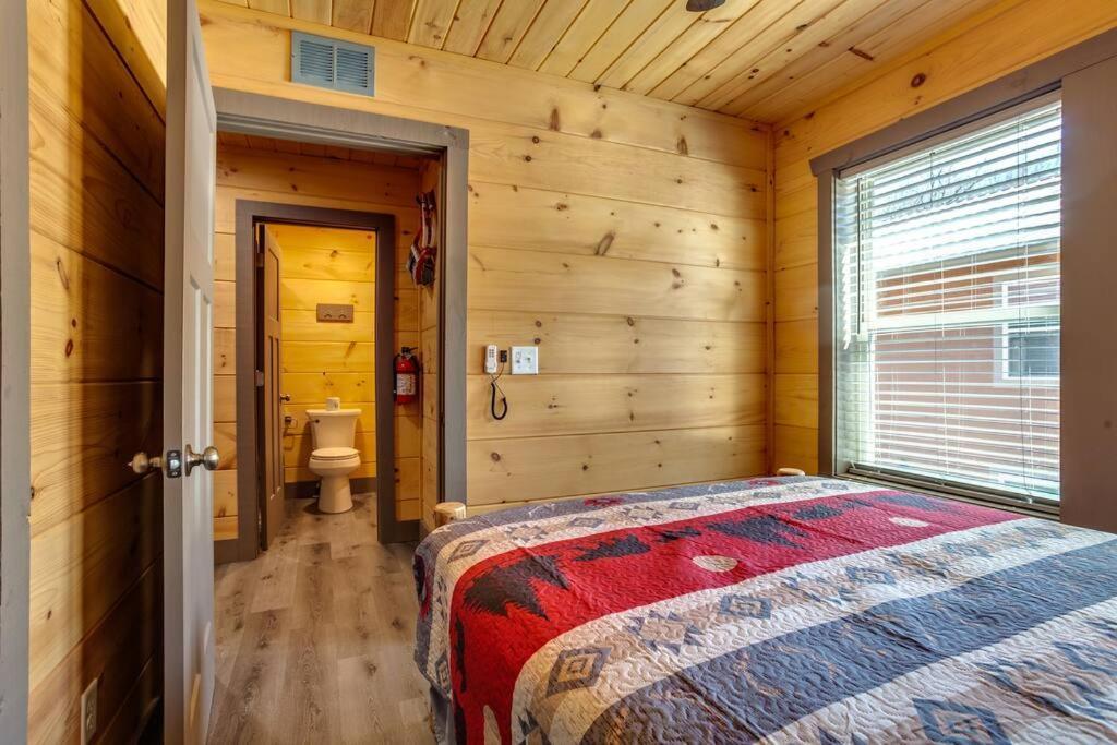 Dancing Bear Cabin- Relax & Enjoy! Sevierville Esterno foto
