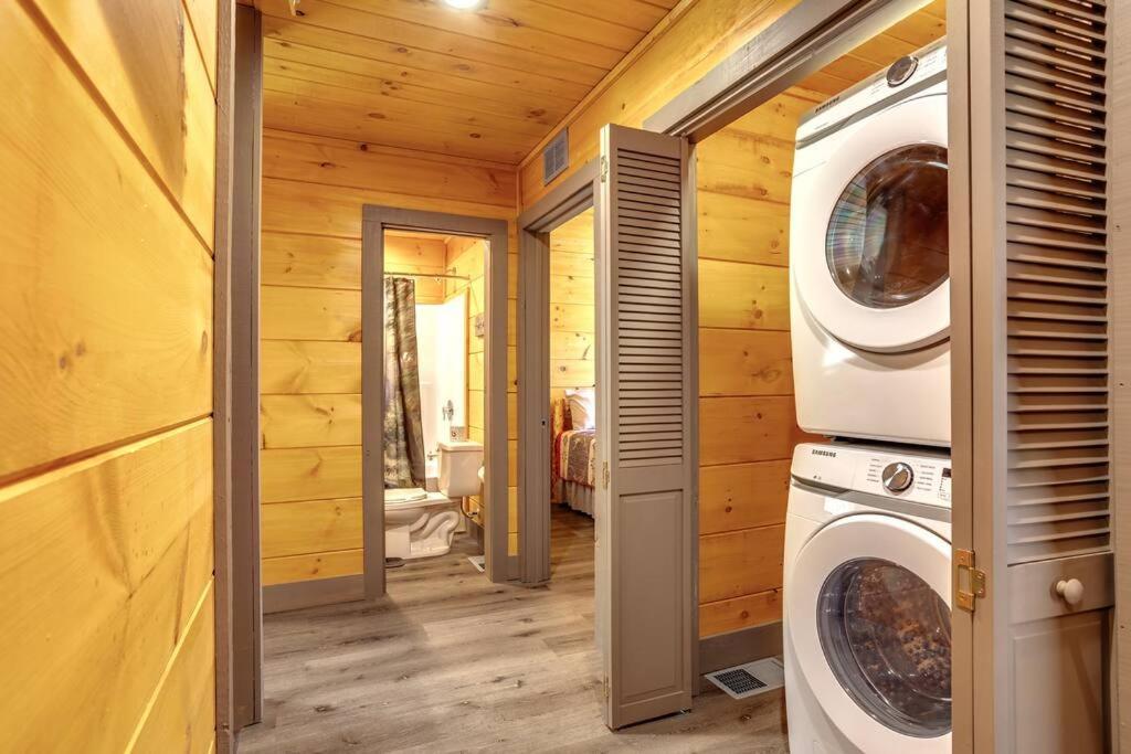 Dancing Bear Cabin- Relax & Enjoy! Sevierville Esterno foto