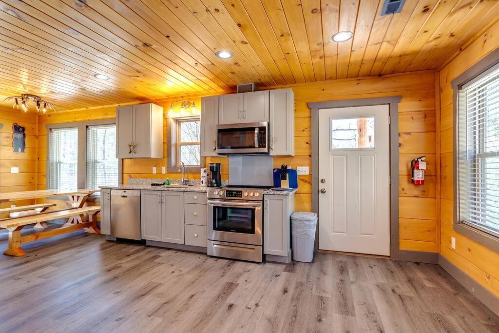 Dancing Bear Cabin- Relax & Enjoy! Sevierville Esterno foto