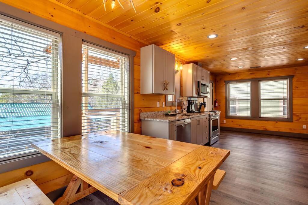 Dancing Bear Cabin- Relax & Enjoy! Sevierville Esterno foto